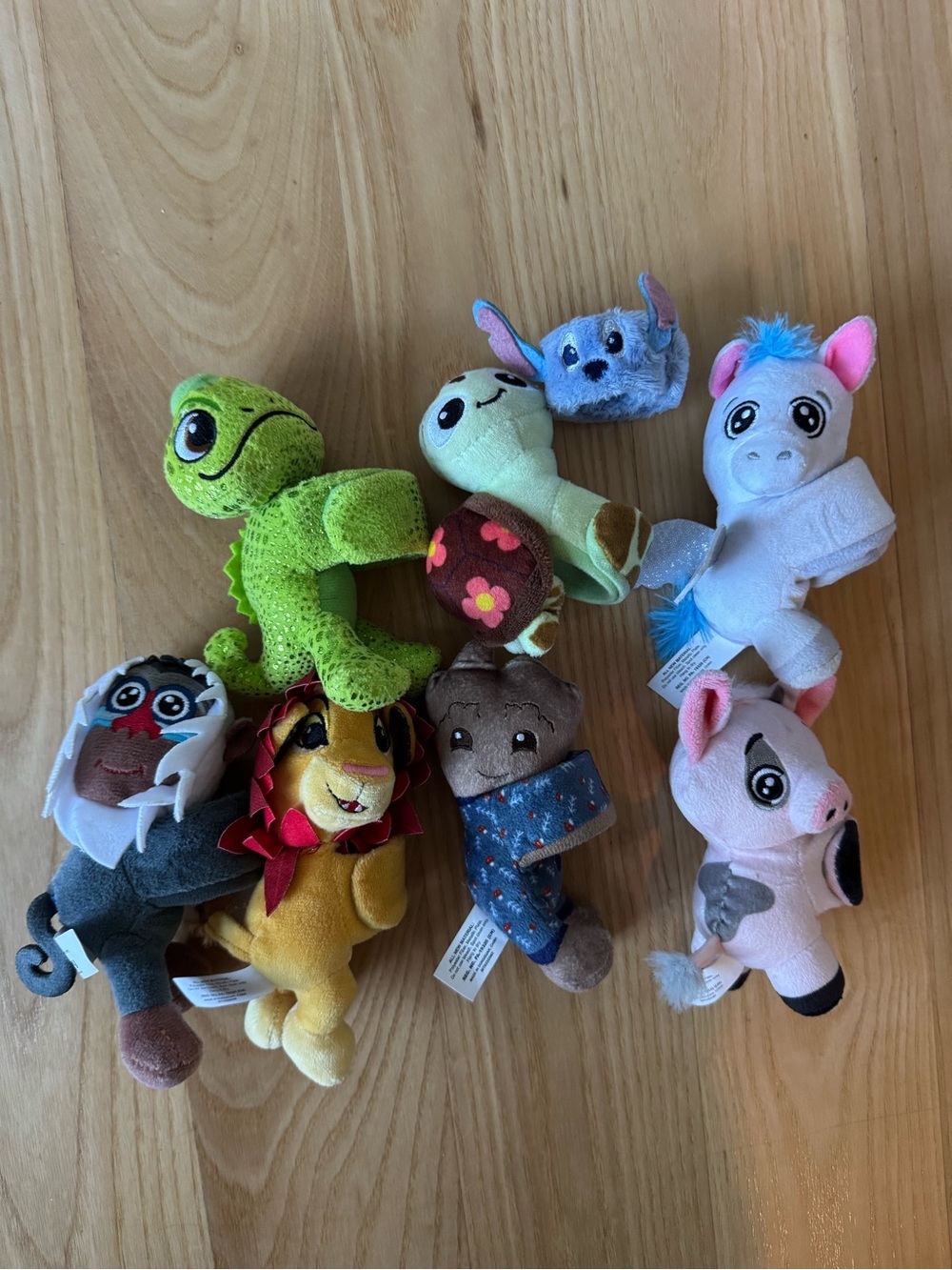 Disney Marvel Plush Slap Bracelet Lot 8 BullsiToy Stitch Simba Groot Squirt